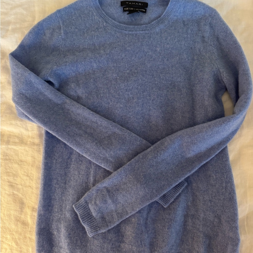 Tahari Women's 100% Cashmere Crewneck Sweater